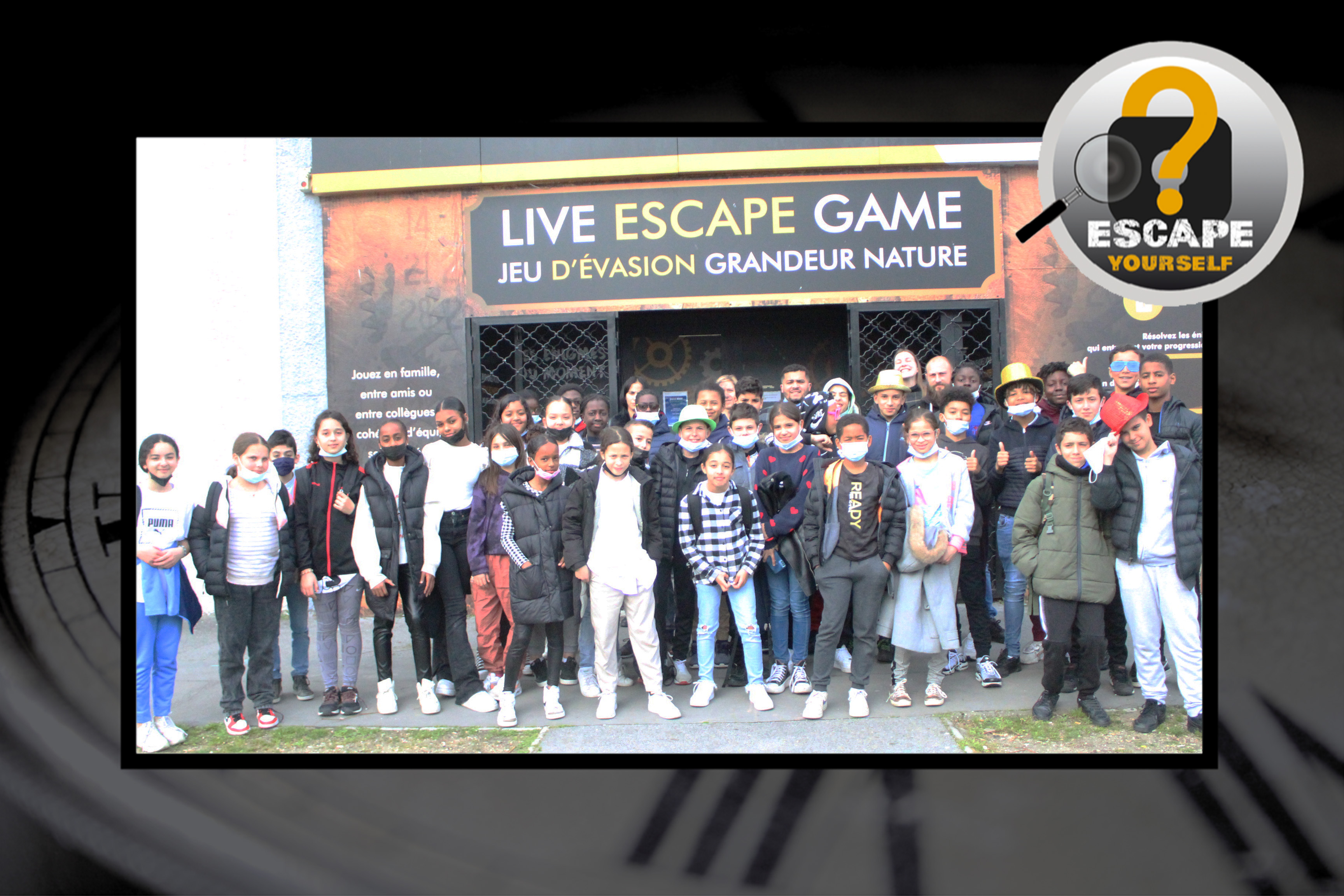 Photo de groupe à L'Escape Game