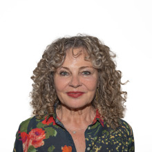 { eluAssocie.title }}