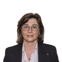 { eluAssocie.title }}